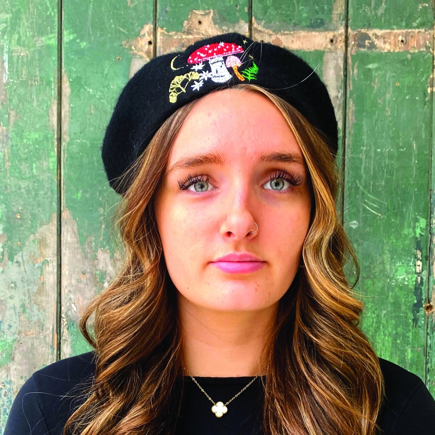 Dom Katastrofy-Pasza-Beret-Czarny-Grzyb