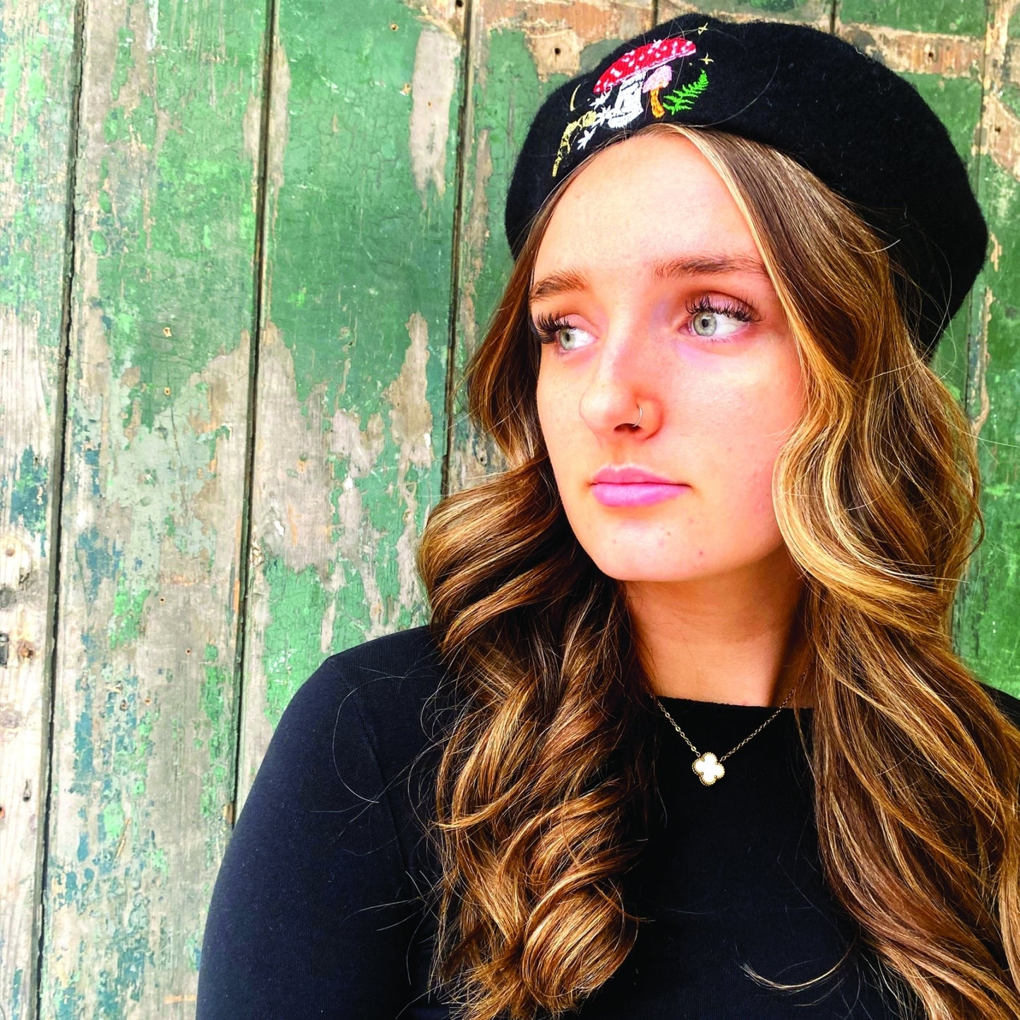 Dom Katastrofy-Pasza-Beret-Czarny-Grzyb