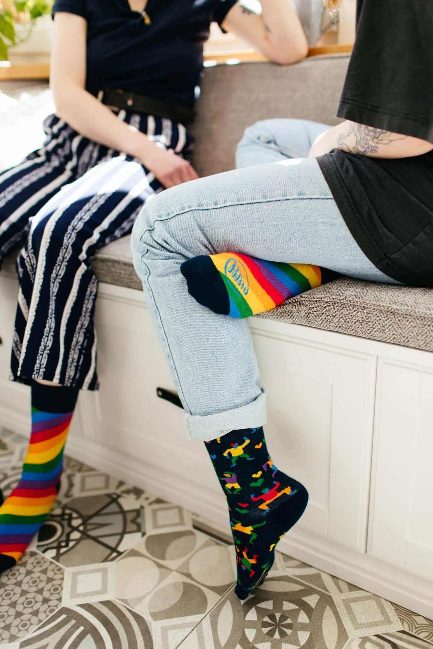 Many Mornings - Socks - Over The Rainbow - 43-46